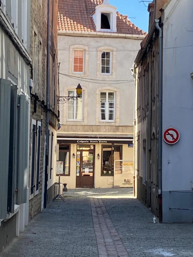 Au Coeur De La Vieille Apartment *